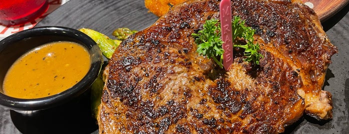 iSTEAKS Diner is one of Micheenli Guide: Top 20 Around Buona Vista.