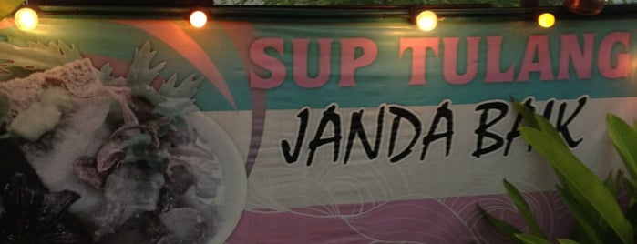 Sup Tulang Janda Baik is one of Orte, die ~bard~ gefallen.