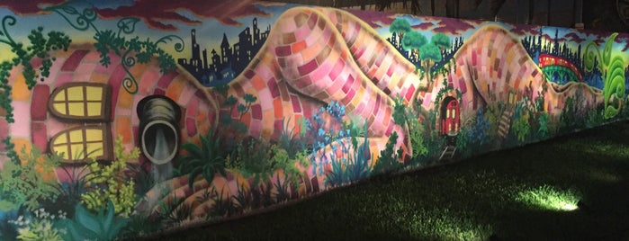 The Wynwood Walls is one of Foursquare 9.5+ venues WW.