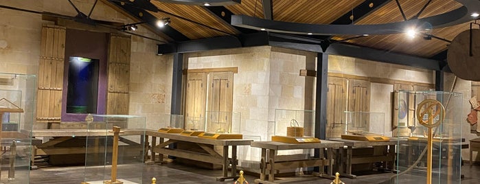 İslam Bilim Tarihi Müzesi is one of Gaziantep de yemelik yerler 😋😬😂.