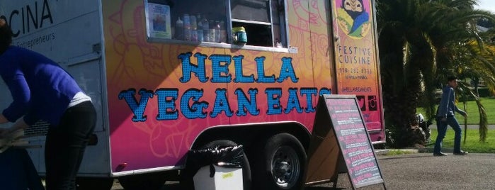 Hella Vegan Eats is one of Tempat yang Disimpan Mischa.