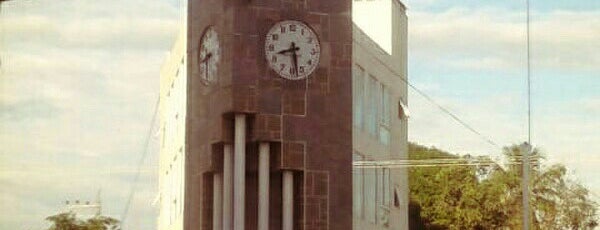 Reloj de la 20 is one of สถานที่ที่ Milton ถูกใจ.