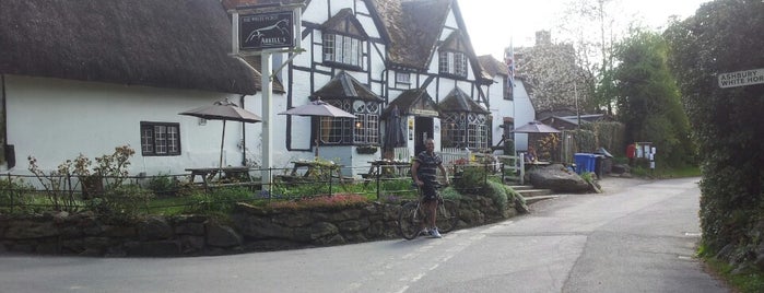 The White Horse Inn is one of Lieux qui ont plu à James.