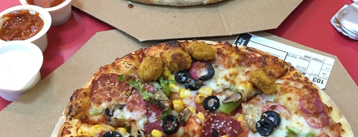 Domino's Pizza is one of Şeref'in Kaydettiği Mekanlar.