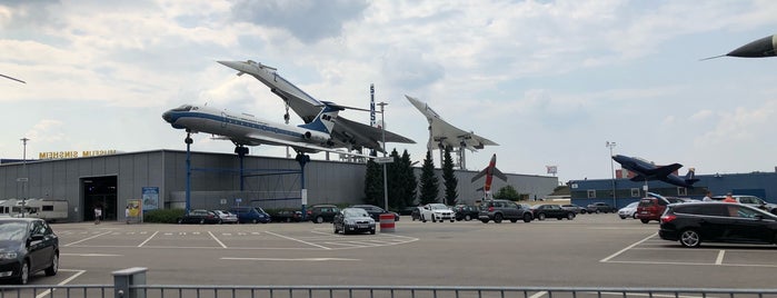 Auto & Technik Museum Sinsheim is one of Giovanna’s Liked Places.