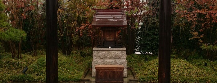 Tetsudo Shrine is one of sanpo in hi.ha.ya.