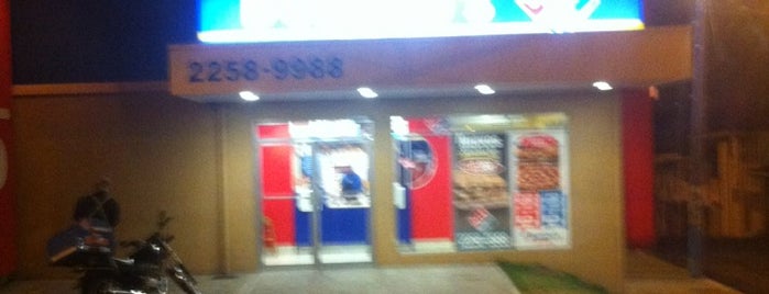 Domino's Pizza is one of Restaurantes.