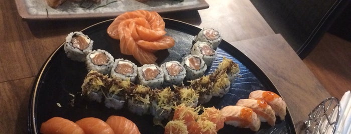 Gokyu Sushi Lounge is one of Floripa.