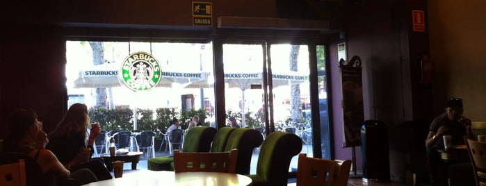 Starbucks is one of Sitios con WiFi en Barcelona.