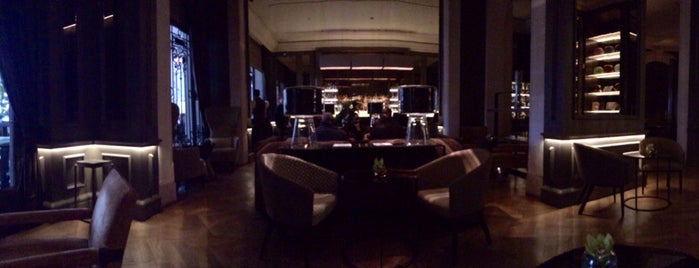 Le BaR is one of Lugares favoritos de Elena.