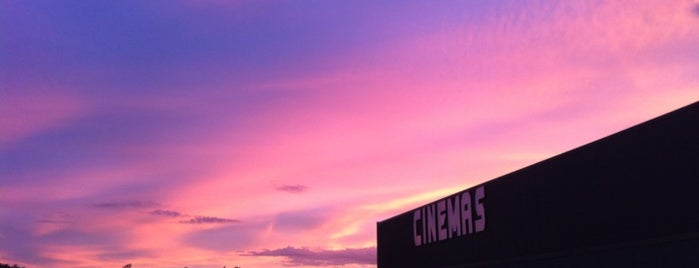 Gladstone Cinemas is one of สถานที่ที่บันทึกไว้ของ Patrick.