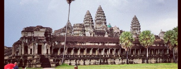 Angkor Wat (អង្គរវត្ត) is one of You have to see this.