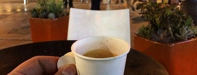 Caffe Bellagio is one of Posti che sono piaciuti a Andy.