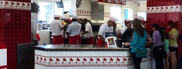 In-N-Out Burger is one of Andy : понравившиеся места.