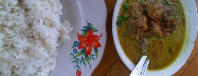 Warung nasi gemuk is one of Top 6 dinner spots in LubukLinggau.