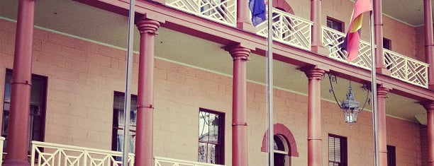 NSW Parliament House is one of Tempat yang Disukai Darren.