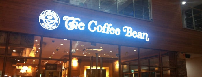 The Coffee Bean & Tea Leaf is one of Lugares favoritos de Won-Kyung.