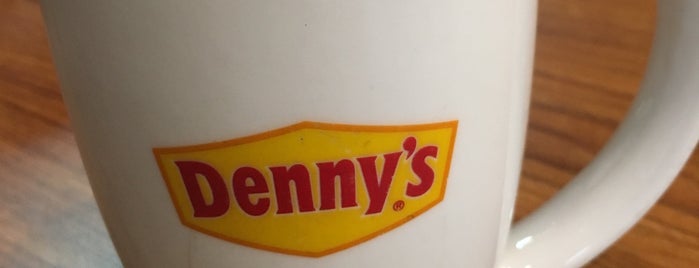Denny's is one of Orte, die Krzysztof gefallen.