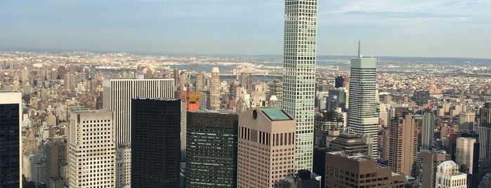 Rockefeller Center is one of Lieux qui ont plu à Krzysztof.