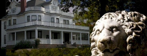 Stone Lion Inn is one of Ghost Adventures Locations.