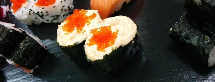 Green Sushi is one of Tempat yang Disukai Endika.