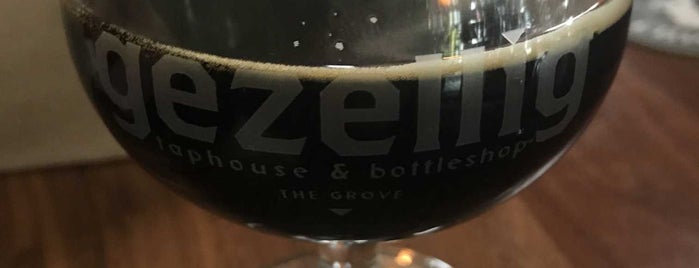 Gezellig Tap House and Bottleshop is one of Locais curtidos por Micheal.