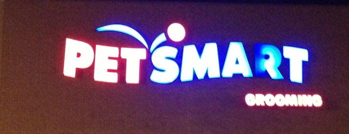 PetSmart is one of Lieux sauvegardés par Jessica.