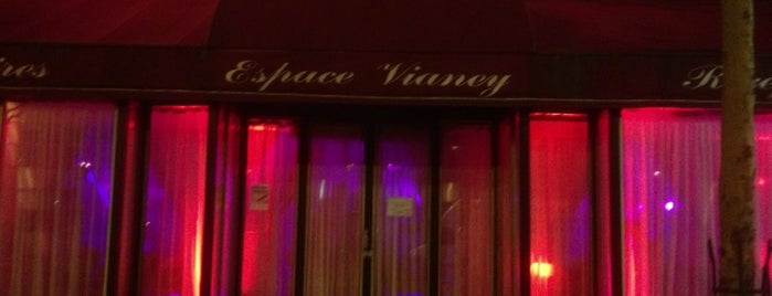 Salons Vianey is one of สถานที่ที่ Madinelle ถูกใจ.