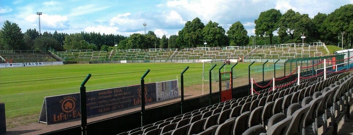 Stadion im Sportforum is one of สถานที่ที่ Marc ถูกใจ.