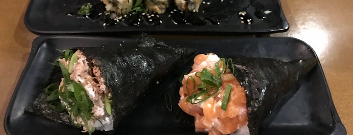 Eat Sushi is one of สถานที่ที่ Carlos ถูกใจ.