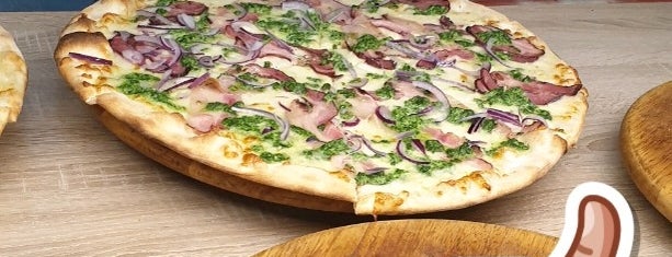 Pizza De Gusto is one of Posti che sono piaciuti a Daniel.