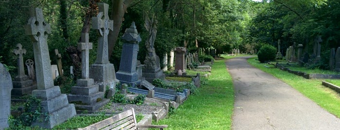 Highgate Cemetery is one of my london.