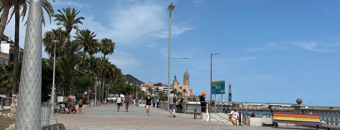 Passeig de la Ribera is one of Carnaval de Sitges 2013.