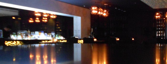 Jazz'N Fizz Bar is one of Abu Dhabi cool night clubs.