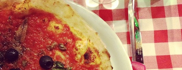 Pizzeria Biagio is one of Locais curtidos por Elena.