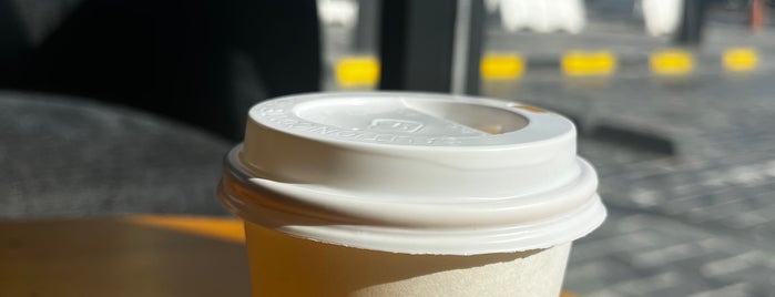 Starbucks is one of Каир.