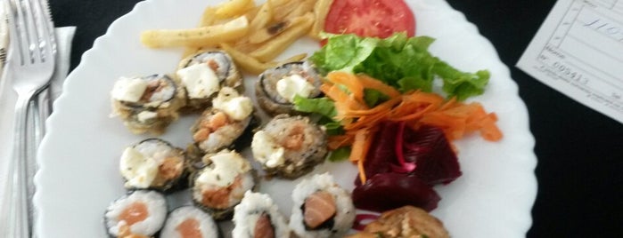 Kazoku Sushi Lounge is one of Restaurantes e Churrascarias.