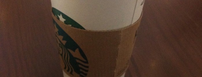 Starbucks CC3 is one of Luis Arturoさんのお気に入りスポット.