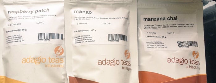 Adagio Teas is one of Franciscaさんのお気に入りスポット.