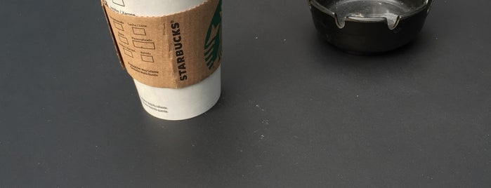 Starbucks is one of Francisca : понравившиеся места.