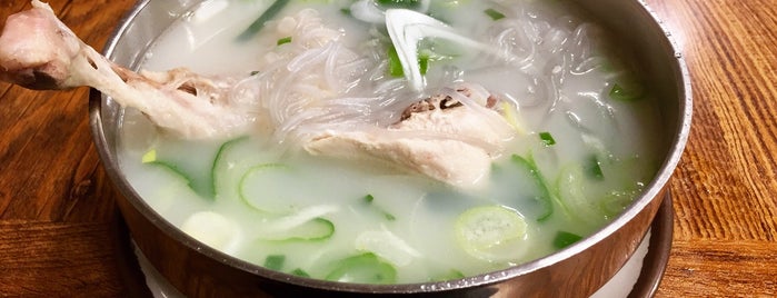 서평기사식당 is one of Dewy'in Beğendiği Mekanlar.