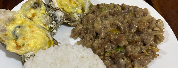 Griller's Oyster House is one of Iloilo seafood.
