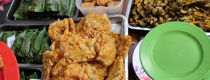 Ayam Goreng Warung Doyong is one of Favorite Food.