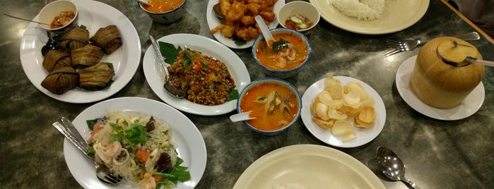 Restaurant Koh Samui is one of Ipoh.