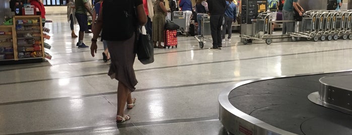 Baggage Claim is one of Viaje a USA.