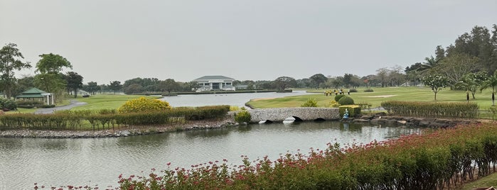 The Royal Golf & Country Club is one of golf courses.