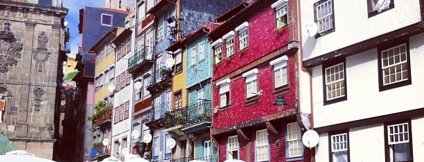 Praça da Ribeira is one of Porto.