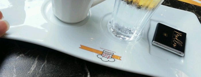 Aslı Börek is one of Cafe & Restaurantlar.