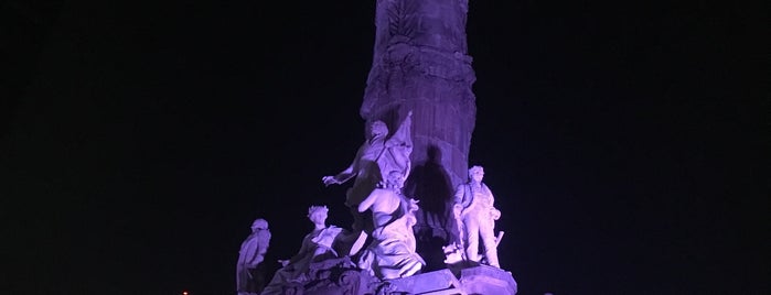 Monumento a la Independencia is one of Locais curtidos por Juan Antonio.