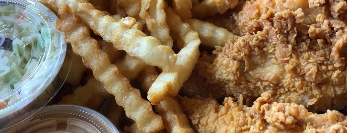 Raising Cane's Chicken Fingers is one of shawnさんのお気に入りスポット.